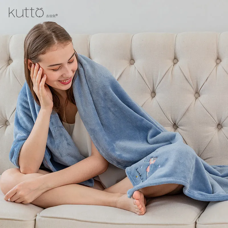 100 * 150cm Cute Cartoon Embroidery Pattern Flannel Air Conditioning Blanket Office Nap Blanket