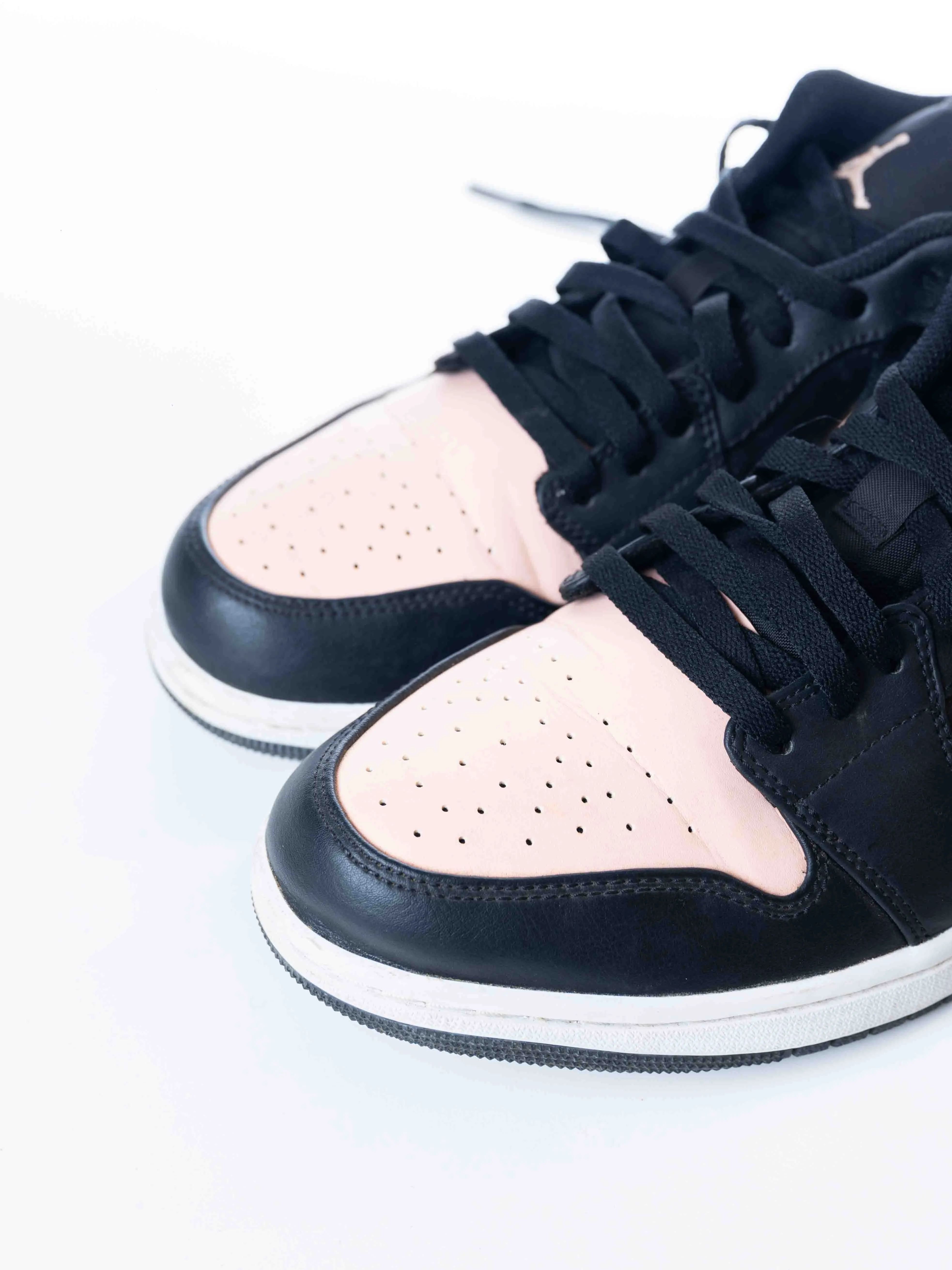 AIR JORDAN 1 LOW 'CRIMSON TINT'