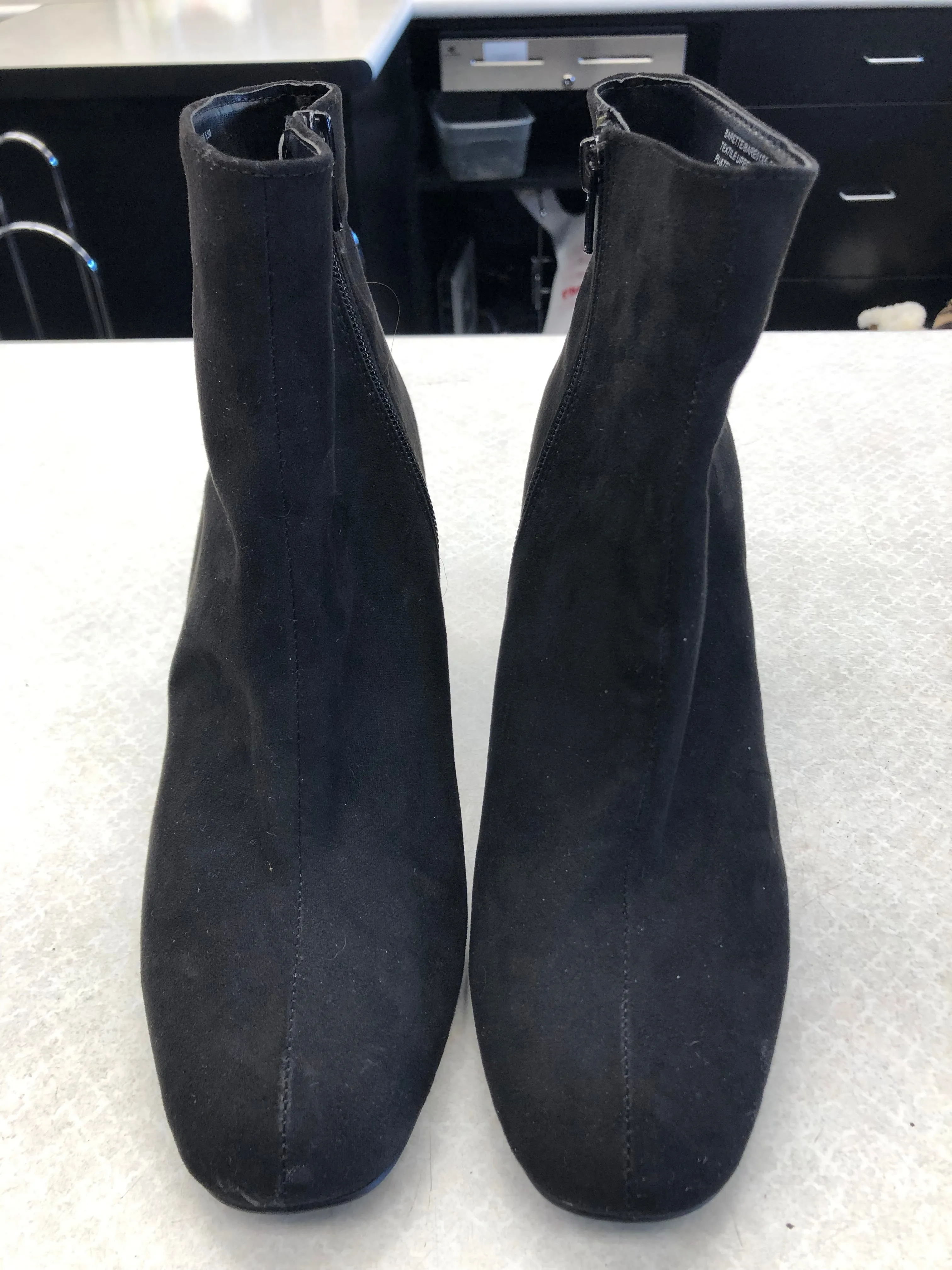 Boots Ankle Heels By Clothes Mentor  Size: 8.5