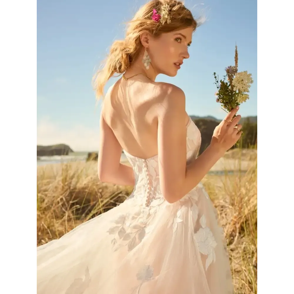 Hattie Lane Lynette by Rebecca Ingram