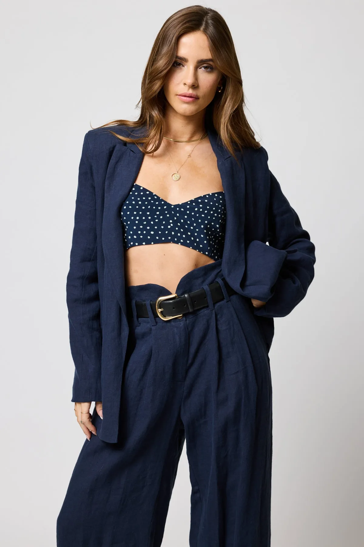 THE LINEN BLAZER